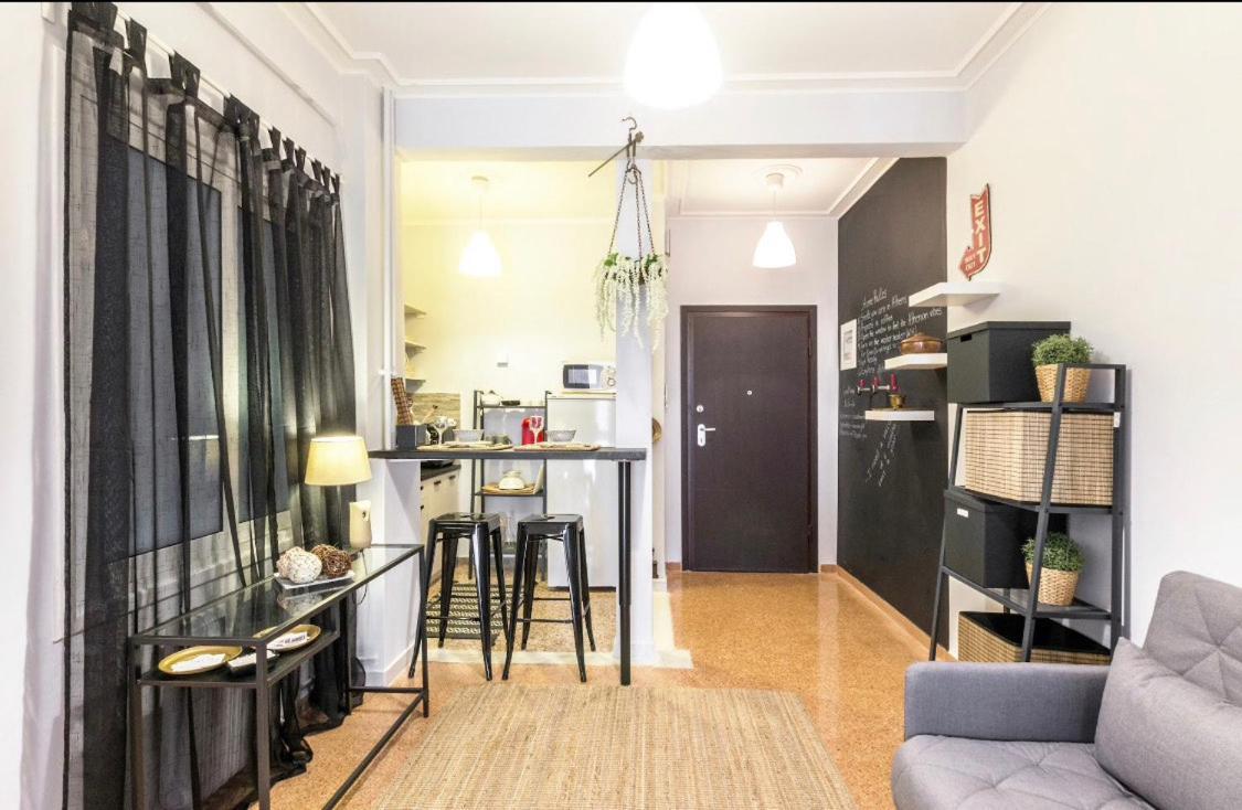 Luxuriously Central Studio In The Heart Of Aten Exteriör bild