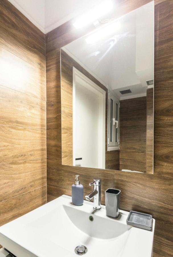Luxuriously Central Studio In The Heart Of Aten Exteriör bild