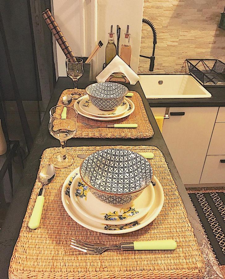 Luxuriously Central Studio In The Heart Of Aten Exteriör bild
